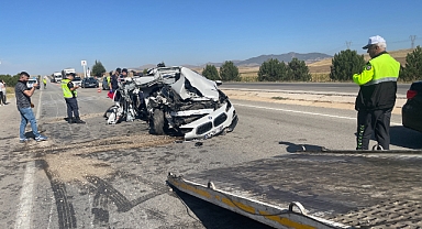 İhsaniye'de feci kaza: 1 ölü, 1 yaralı