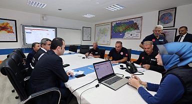 Deprem Afyonkarahisar'ı 4,4'le salladı