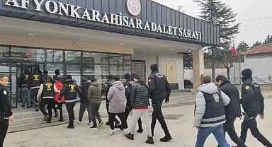 Afyonkarahisar'da 8 dolandırıcı polis ekiplerince paketlendi