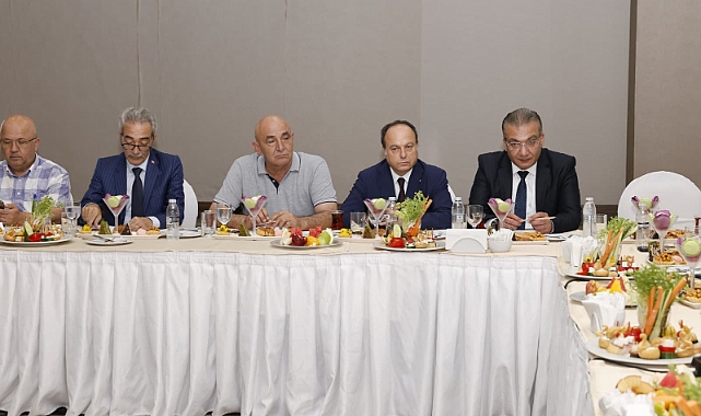 AK Parti, Afyonkarahisar'da iş insanlarıyla toplantı yaptı