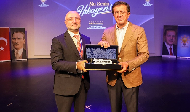 AK Partili Zeybekci'yi İhsaniyeliler de dinledi