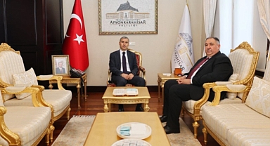 İYİ Parti Afyonkarahisar İl Başkanı Muhammet Mısırlıoğlu'ndan Vali Dr. Naci Aktaş'a Ziyaret